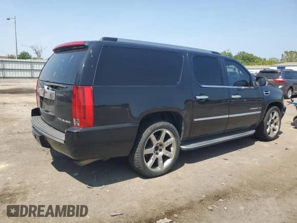 2014 Cadillac Escalade ESV Luxury с VIN 1GYS4HEF0ER239392, выставлен на аукционе Copart как лот 68245055 с пробегом 184 699 миль миль и Списание • Salvage title. История ставок и продаж доступна на DreamBid. Изображение 3.
