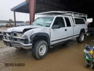 1997 Chevrolet Silverado 2500 с VIN 1GCGK29R9VE271817, выставлен на аукционе Copart как лот 85567144 с пробегом 213 977 миль миль и Списание • Salvage title. История ставок и продаж доступна на DreamBid. Изображение 1.