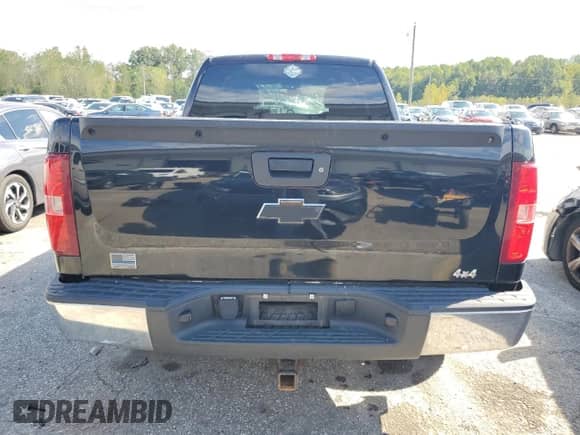 2007 Chevrolet Silverado 1500 Work Truck с VIN 2GCEK19C171650506, выставлен на аукционе Copart как лот 73411544 с пробегом 221 460 миль миль и Списание • Salvage title. История ставок и продаж доступна на DreamBid. Изображение 6.