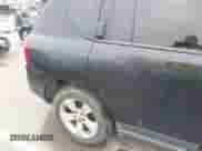 2017 Jeep Compass High Altitude z VIN 1C4NJDEB6HD106073, wystawiony jako IAAI lot #43526297 z przebiegiem 103 392 mil mil oraz . Historia ofert i sprzedaży dostępna na DreamBid. Obrazek 18.