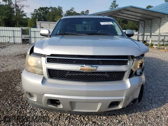 2011 Chevrolet Avalanche LS с VIN 3GNMCEE08BG319988, выставлен на аукционе Copart как лот 71257085 с пробегом 215 695 миль миль и Списание • Salvage title. История ставок и продаж доступна на DreamBid. Изображение 5.