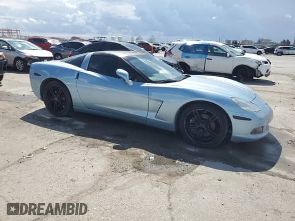 2012 Chevrolet Corvette 1LT with VIN 1G1YE2DW5C5106250, listed as a Copart auction lot 68361135 with 103,481 mi miles and Non repairable. Bid and sale history available at DreamBid. Image 4.