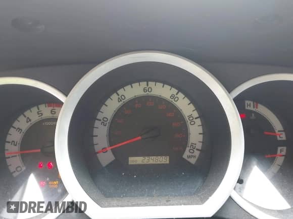 2014 Toyota Tacoma с VIN 5TFUX4EN3EX025837, выставлен на аукционе IAAI как лот 42430882 с пробегом 234 809 миль миль и . История ставок и продаж доступна на DreamBid. Изображение 7.