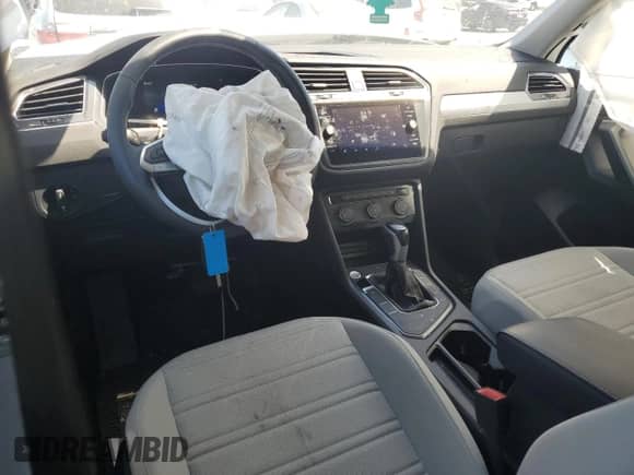 2024 Volkswagen Tiguan S с VIN 3VVRB7AX5RM157654, выставлен на аукционе Copart как лот 62791015 с пробегом 10 824 миль миль и Списание • Salvage title. История ставок и продаж доступна на DreamBid. Изображение 8.