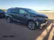 2024 Toyota Sienna Platinum с VIN 5TDERKEC8RS186052, выставлен на аукционе Copart как лот 54362115 с пробегом 14 777 миль миль и Списание • Salvage title. История ставок и продаж доступна на DreamBid. Изображение 4.