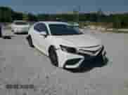 2021 Toyota Camry SE Nightshade z VIN 4T1G11AK8MU408838, wystawiony jako Copart lot #71665125 z przebiegiem 106 701 mil mil oraz Szkoda całkowita • Salvage title. Historia ofert i sprzedaży dostępna na DreamBid. Obrazek 13.