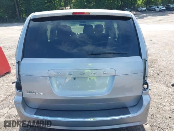 2016 Dodge Grand Caravan SE Plus z VIN 2C4RDGBG2GR400950, wystawiony jako IAAI lot #42622066 z przebiegiem 132 801 mil mil oraz . Historia ofert i sprzedaży dostępna na DreamBid. Obrazek 17.