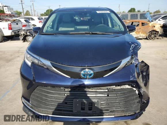 2023 Toyota Sienna Limited с VIN 5TDZRKECXPS169624, выставлен на аукционе Copart как лот 57683695 с пробегом 31 310 миль миль и Списание • Salvage title. История ставок и продаж доступна на DreamBid. Изображение 5.