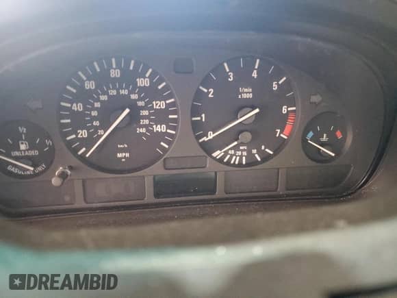 2001 BMW 5 Series 525i с VIN WBADS43421GD84986, выставлен на аукционе Copart как лот 64464735 с пробегом Не указан миль и Списание • Salvage title. История ставок и продаж доступна на DreamBid. Изображение 9.