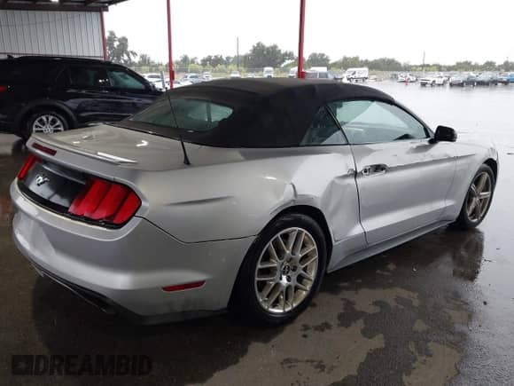 2017 Ford Mustang EcoBoost Premium с VIN 1FATP8UH3H5287216, выставлен на аукционе IAAI как лот 43290436 с пробегом 122 263 миль миль и . История ставок и продаж доступна на DreamBid. Изображение 4.