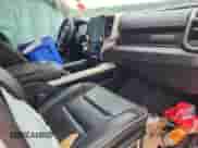 2022 Ram 1500 Laramie z VIN 1C6RREJT9NN354832, wystawiony jako Copart lot #60112785 z przebiegiem Nie podano mil oraz Szkoda całkowita • Salvage title. Historia ofert i sprzedaży dostępna na DreamBid. Obrazek 8.