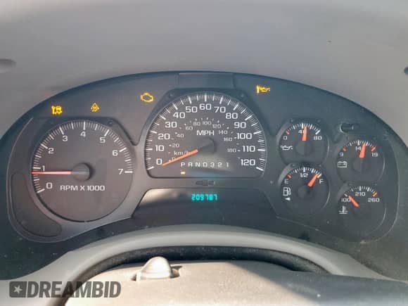 2008 Chevrolet TrailBlazer 2LT z VIN 1GNDS13SX82216489, wystawiony jako Copart lot #66279745 z przebiegiem 209 787 mil mil oraz Czysty tytuł • Clean title. Historia ofert i sprzedaży dostępna na DreamBid. Obrazek 9.