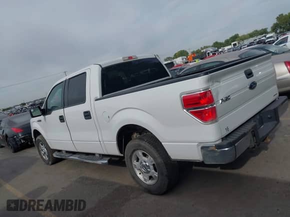 2012 Ford F-150 XL z VIN 1FTFW1EF7CFC78374, wystawiony jako IAAI lot #43248643 z przebiegiem 301 431 mil mil oraz . Historia ofert i sprzedaży dostępna na DreamBid. Obrazek 14.