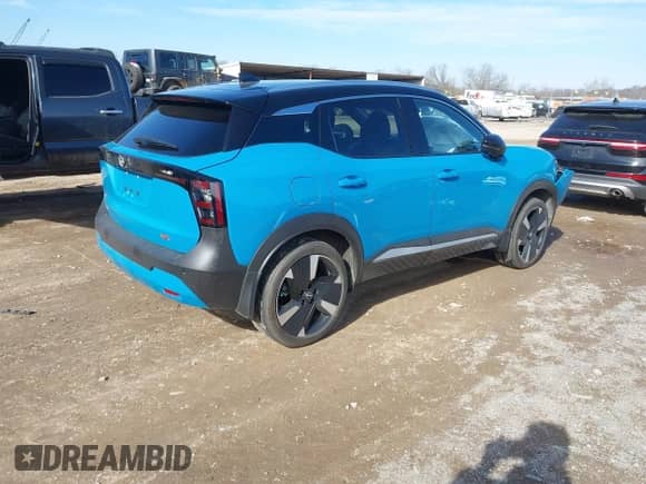 2025 Nissan Kicks SR with VIN 3N8AP6DA0SL301657, listed as a IAAI auction lot 41409616 with 4,331 mi miles and . Bid and sale history available at DreamBid. Image 4.