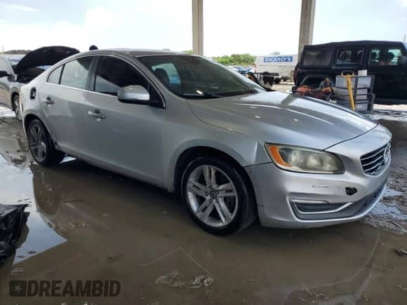2014 Volvo S60 T5 с VIN YV1612FS2E2289562, выставлен на аукционе Copart как лот 70878145 с пробегом Не указан миль и Чистый • Clean title. История ставок и продаж доступна на DreamBid. Изображение 4.