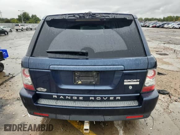 2011 Land Rover Range Rover Sport HSE Lux with VIN SALSK2D48BA273107, listed as a Copart auction lot 81733125 with 151,800 mi miles and Clean title. Bid and sale history available at DreamBid. Image 6.