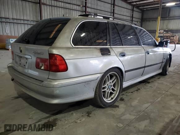 2001 BMW 5 Series 525i с VIN WBADS43461GD84053, выставлен на аукционе Copart как лот 45722195 с пробегом Не указан миль и Списание • Salvage title. История ставок и продаж доступна на DreamBid. Изображение 3.