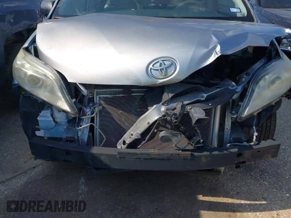 2013 Toyota Sienna LE AAS с VIN 5TDKK3DC5DS324900, выставлен на аукционе IAAI как лот 43346879 с пробегом 146 180 миль миль и . История ставок и продаж доступна на DreamBid. Изображение 6.