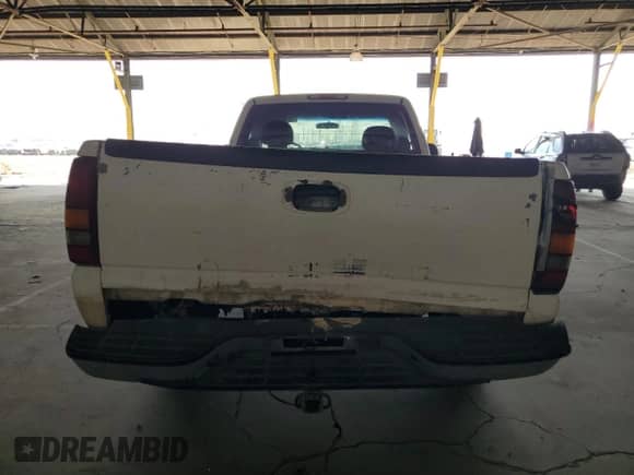 2000 Chevrolet Silverado 1500 LS with VIN 1GCEC14TXYZ106468, listed as a Copart auction lot 65208804 with 422,569 mi miles and Salvage title. Bid and sale history available at DreamBid. Image 6.