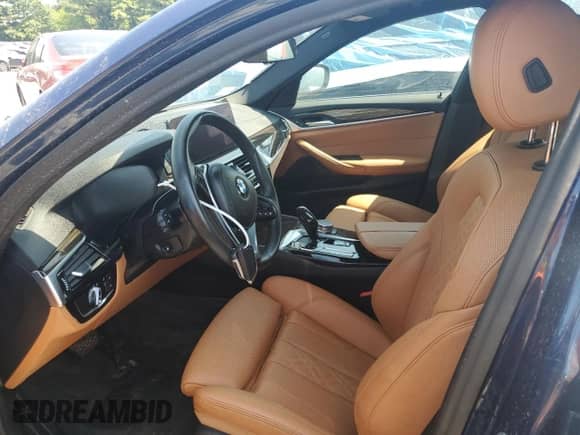 2022 BMW 5 Series 530i xDrive z VIN WBA13BJ08NWX59082, wystawiony jako Copart lot #65336435 z przebiegiem Nie podano mil oraz Szkoda całkowita • Salvage title. Historia ofert i sprzedaży dostępna na DreamBid. Obrazek 7.