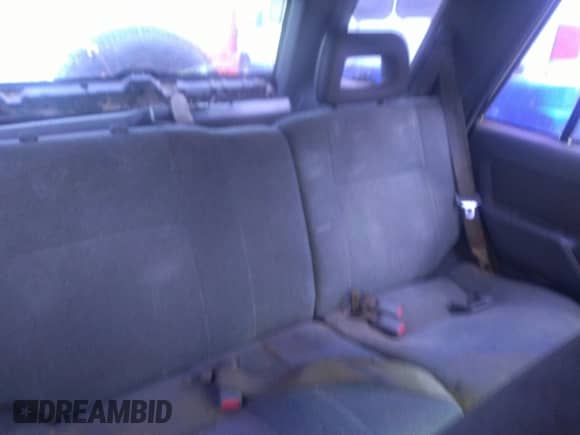 1996 Honda Passport с VIN 4S6CM58V3T4409916, выставлен на аукционе IAAI как лот 43138902 с пробегом 222 039 миль миль и . История ставок и продаж доступна на DreamBid. Изображение 8.