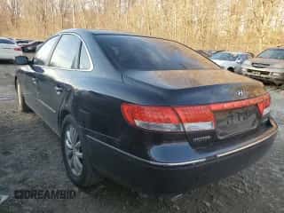 2006 Hyundai Azera SE z VIN KMHFC46F46A115686, wystawiony jako Copart lot #46277665 z przebiegiem Nie podano mil oraz Szkoda całkowita • Salvage title. Historia ofert i sprzedaży dostępna na DreamBid. Obrazek 2.
