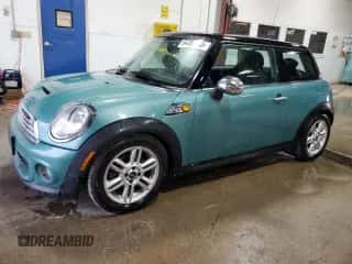 2012 MINI Hardtop with VIN WMWSU3C50CT258623, listed as a Copart auction lot 64395745 with 98,172 mi miles and Salvage title. Bid and sale history available at DreamBid. Image 1.
