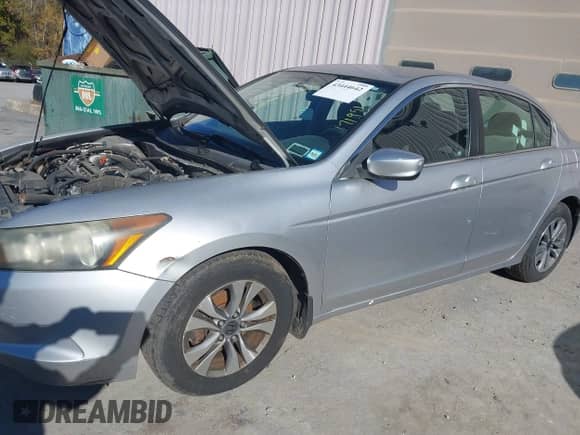 2010 Honda Accord LX z VIN 1HGCP2F35AA015418, wystawiony jako IAAI lot #43444642 z przebiegiem 171 951 mil mil oraz . Historia ofert i sprzedaży dostępna na DreamBid. Obrazek 12.