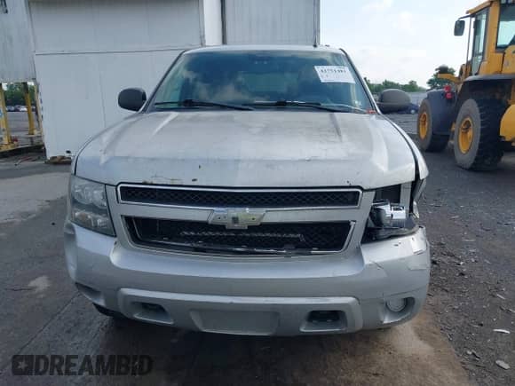 2010 Chevrolet Suburban LS с VIN 1GNUKHE37AR232337, выставлен на аукционе IAAI как лот 42751481 с пробегом 303 570 миль миль и . История ставок и продаж доступна на DreamBid. Изображение 6.