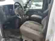 2018 Chevrolet Express Commercial с VIN 1GB0GRFG5J1265128, выставлен на аукционе Copart как лот 60096725 с пробегом 174 268 миль миль и Списание • Salvage title. История ставок и продаж доступна на DreamBid. Изображение 7.