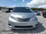 2016 Toyota Sienna LE AAS with VIN 5TDKK3DCXGS753633, listed as a Copart auction lot 85303675 with 38,977 mi miles and Salvage title. Bid and sale history available at DreamBid. Image 5.