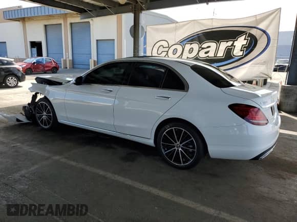 2021 Mercedes-Benz C 300 с VIN W1KWF8DB1MR610547, выставлен на аукционе Copart как лот 70835925 с пробегом 35 365 миль миль и Списание • Salvage title. История ставок и продаж доступна на DreamBid. Изображение 2.