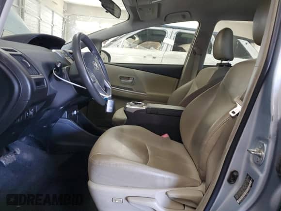 2015 Toyota Prius Two z VIN JTDZN3EU3FJ020302, wystawiony jako Copart lot #80733675 z przebiegiem 150 153 mil mil oraz Szkoda całkowita • Salvage title. Historia ofert i sprzedaży dostępna na DreamBid. Obrazek 7.