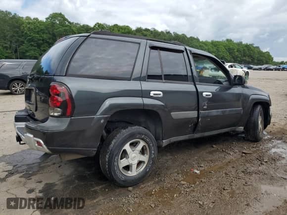 2005 Chevrolet TrailBlazer LS с VIN 1GNDS13S452190595, выставлен на аукционе Copart как лот 59355945 с пробегом Не указан миль и Списание • Salvage title. История ставок и продаж доступна на DreamBid. Изображение 3.