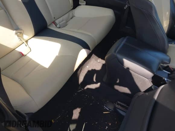 2015 Honda Accord EX-L z VIN 1HGCT2B8XFA006993, wystawiony jako IAAI lot #43245192 z przebiegiem 135 503 mil mil oraz . Historia ofert i sprzedaży dostępna na DreamBid. Obrazek 8.