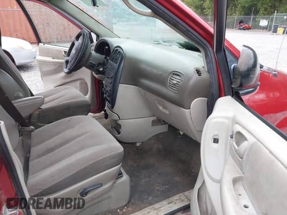2007 Dodge Grand Caravan SXT with VIN 2D4GP44L07R301506, listed as a IAAI auction lot 43284811 with 235,380 mi miles and . Bid and sale history available at DreamBid. Image 5.
