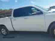 2022 Ram 1500 Big Horn z VIN 1C6RREBT2NN329043, wystawiony jako IAAI lot #42831215 z przebiegiem 47 776 mil mil oraz . Historia ofert i sprzedaży dostępna na DreamBid. Obrazek 13.