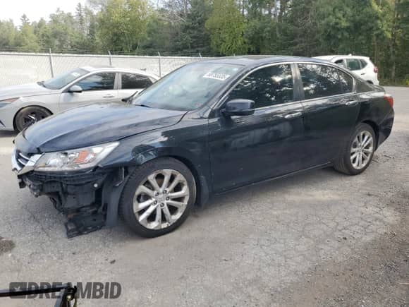 2015 Honda Accord Touring with VIN 1HGCR2F93FA801384, listed as a Copart auction lot 68755535 with 228,912 mi miles and Salvage title. Bid and sale history available at DreamBid. Image 1.