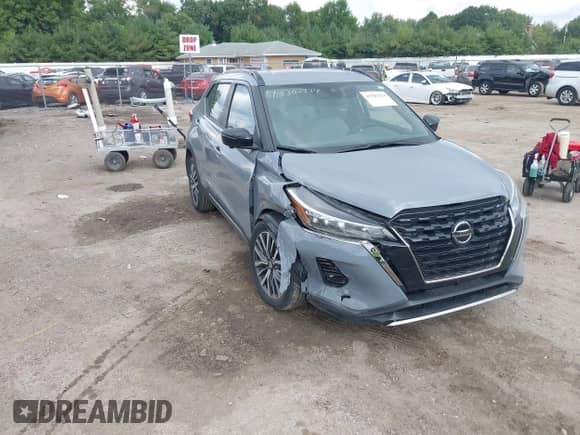 2021 Nissan Kicks SR z VIN 3N1CP5DV6ML474963, wystawiony jako IAAI lot #43302924 z przebiegiem 14 218 mil mil oraz . Historia ofert i sprzedaży dostępna na DreamBid. Obrazek 1.