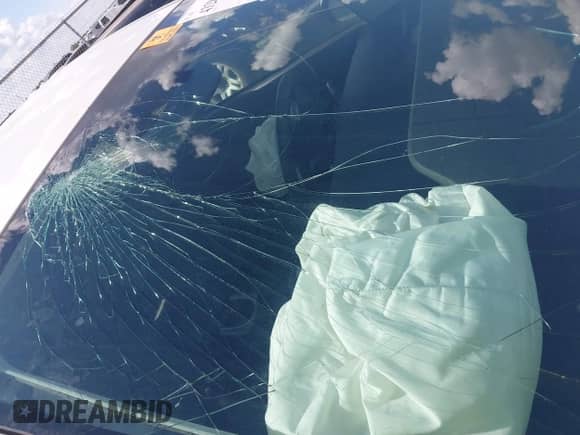 2015 Toyota Prius Four z VIN JTDKN3DU3F1930616, wystawiony jako IAAI lot #43283870 z przebiegiem Nie podano mil oraz . Historia ofert i sprzedaży dostępna na DreamBid. Obrazek 19.