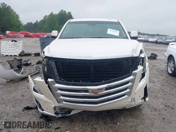 2015 Cadillac Escalade ESV Premium with VIN 1GYS4TKJ6FR708255, listed as a IAAI auction lot 42244621 with 31,407 mi miles and . Bid and sale history available at DreamBid. Image 13.