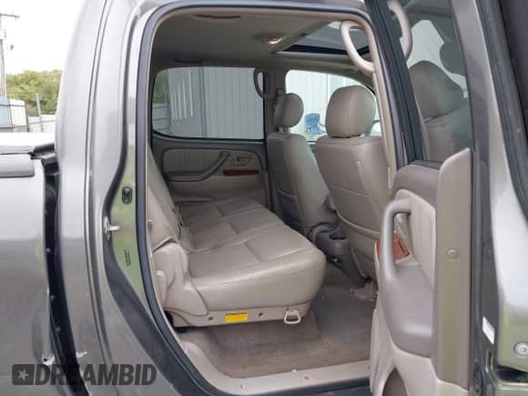 2005 Toyota Tundra Limited с VIN 5TBDT48165S473282, выставлен на аукционе IAAI как лот 43382606 с пробегом 166 678 миль миль и . История ставок и продаж доступна на DreamBid. Изображение 8.