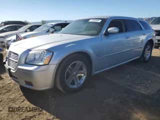 2005 Dodge Magnum RT with VIN 2D8GV582X5H549468, listed as a Copart auction lot 77535504 with 200,963 mi miles and Salvage title. Bid and sale history available at DreamBid. Image 1.