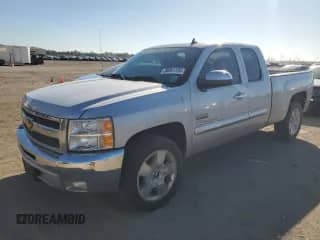 2013 Chevrolet Silverado 1500 LT with VIN 1GCRCSE06DZ106537, listed as a Copart auction lot 86861125 with 118,938 mi miles and Salvage title. Bid and sale history available at DreamBid. Image 1.