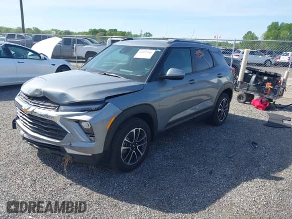 2025 Chevrolet TrailBlazer LT with VIN KL79MPSL8SB016270, listed as a IAAI auction lot 42117142 with 2,960 mi miles and . Bid and sale history available at DreamBid. Image 2.