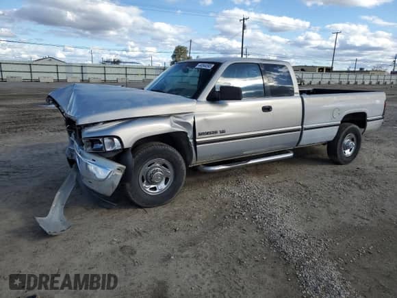 1996 Dodge 2500 with VIN 1B7KC23W7TJ106391, listed as a Copart auction lot 44544595 with 141,635 mi miles and Salvage title. Bid and sale history available at DreamBid. Image 1.