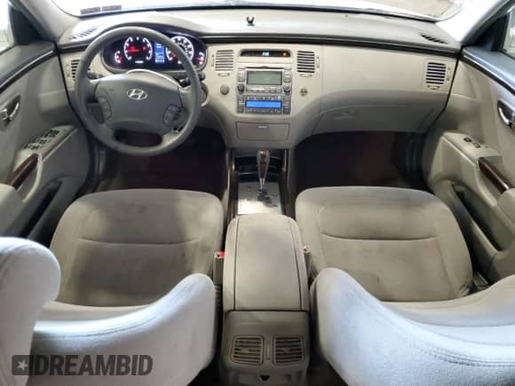 2010 Hyundai Azera GLS с VIN KMHFC4DD7AA473519, выставлен на аукционе Copart как лот 71422234 с пробегом 120 080 миль миль и Списание • Salvage title. История ставок и продаж доступна на DreamBid. Изображение 8.