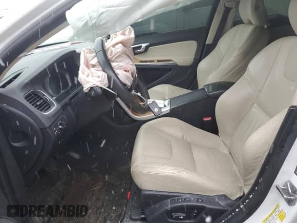 2018 Volvo S60 Inscription Platinum с VIN LYV402TMXJB168793, выставлен на аукционе Copart как лот 37533434 с пробегом Не указан миль и . История ставок и продаж доступна на DreamBid. Изображение 7.