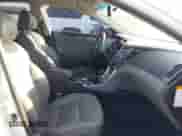 2015 Hyundai Sonata с VIN KMHEC4A44FA123711, выставлен на аукционе IAAI как лот 42576599 с пробегом 237 575 миль миль и . История ставок и продаж доступна на DreamBid. Изображение 5.