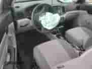 2008 Hyundai Accent GS z VIN KMHCM36C08U083661, wystawiony jako Copart lot #65689985 z przebiegiem 130 404 mil mil oraz Szkoda całkowita • Salvage title. Historia ofert i sprzedaży dostępna na DreamBid. Obrazek 8.